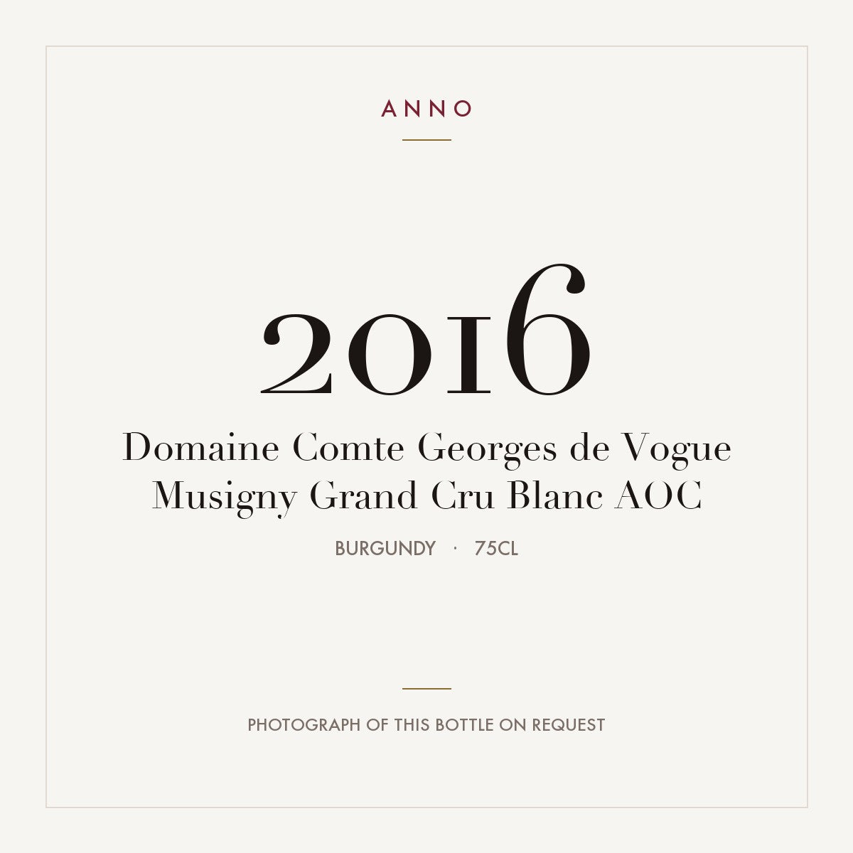 Domaine Comte Georges de Vogue Musigny Grand Cru Blanc 2016 AOC 0,75l, Bourgogne — ANNO-jaargangkaart; foto van de echte fles op aanvraag